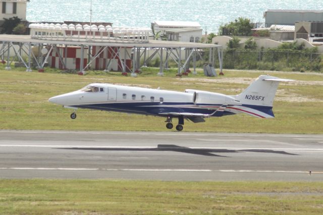 Learjet 60 (N265FX)