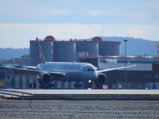 Boeing 787-9 Dreamliner (G-VNEW)