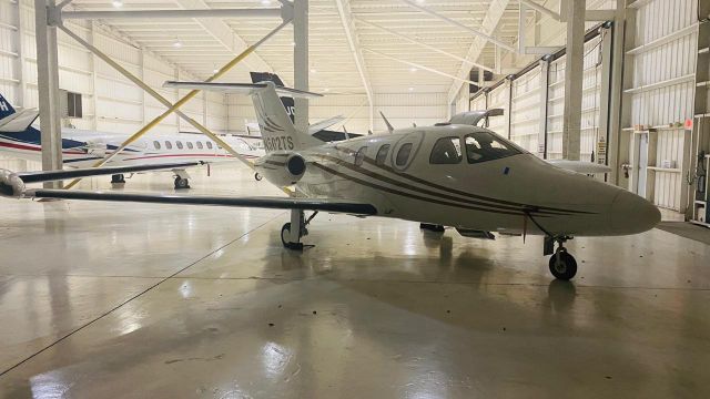 Eclipse 500 (N502TS) - Beautiful Eclipse hangared 