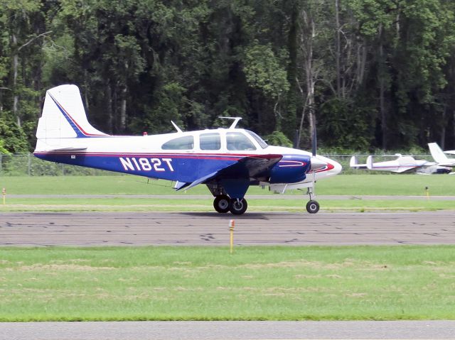 Beechcraft Travel Air (N182T) - 16 July 2015.