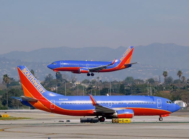 BOEING 737-300 (N357SW) - Noted on Feb. 1, 2015 at LAX-