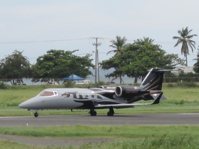 Learjet 60 (N216DY)