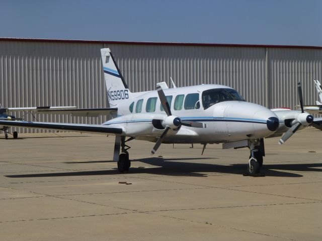 Piper Navajo (N59906)