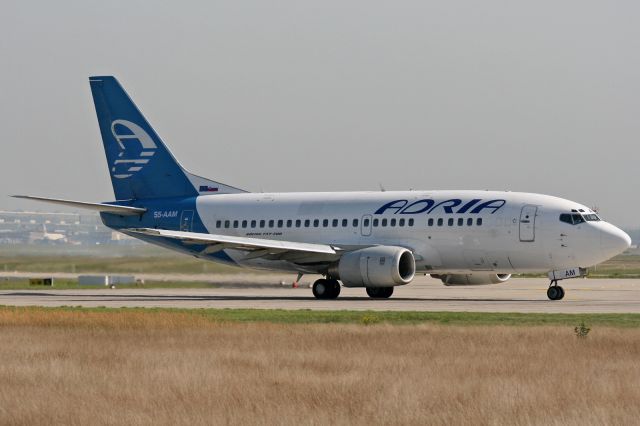 Boeing 737-500 (S5-AAM)