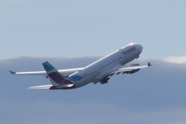 Airbus A330-200 (D-AXGC)