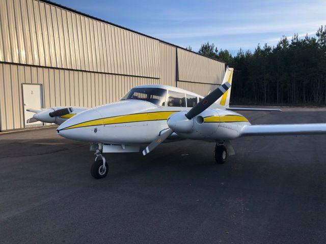 Piper PA-30 Twin Comanche (N284TC)