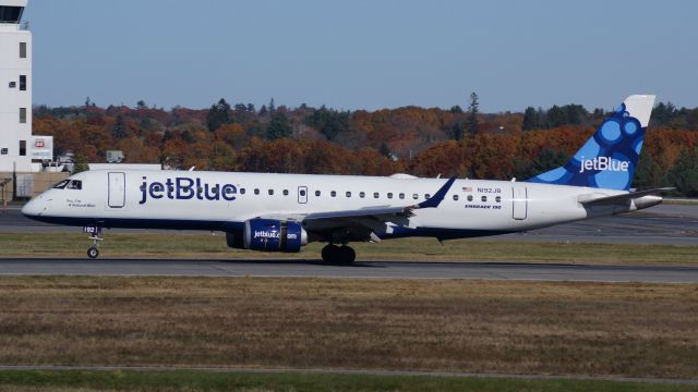 Embraer ERJ-190 (N192JB)