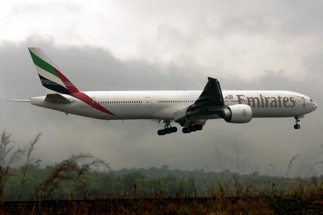 Boeing 777-200 (A6-ECD)