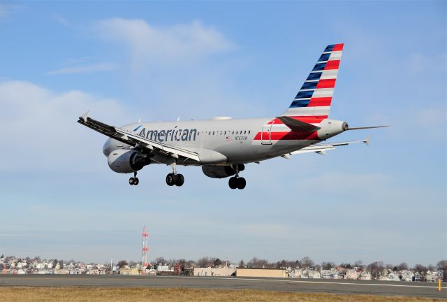 Airbus A319 (N767UW)