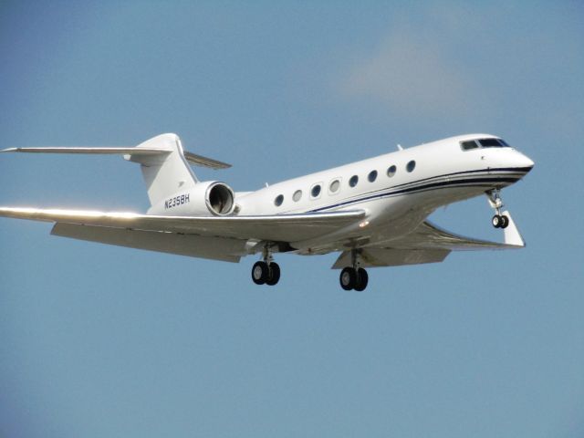 Gulfstream Aerospace Gulfstream G650 (N235BH) - Landing RWY 20R