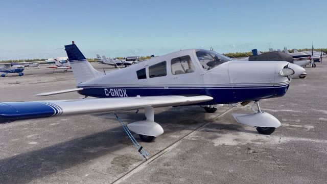 Piper Cherokee (C-GNOX)