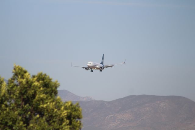 Boeing 737-800 — - FINAL APPROACH 27 MMTJ