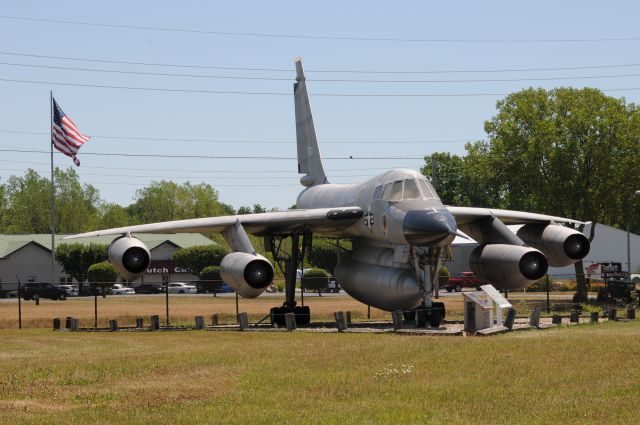 65-5653 — - A cold war relic. I am glad they were on our side. Nuclear deterrant. Peace, through Strength, and superior Airpower.! Congress, shame on you for cutting the F-22 off at less than 200 airframes!