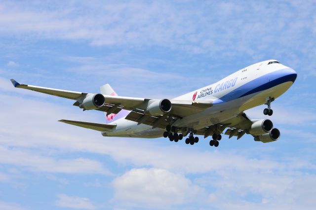 Boeing 747-400 (B-18708) - Founders Plaza