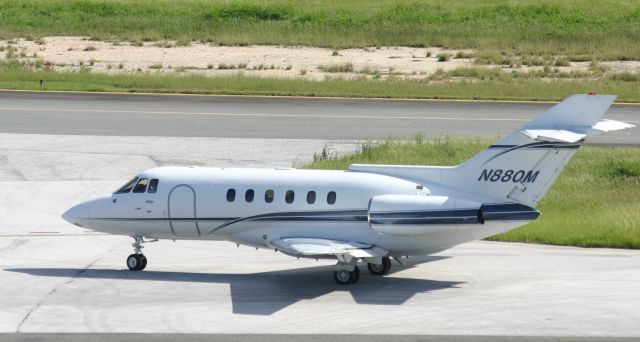 Hawker 800 (N880M)