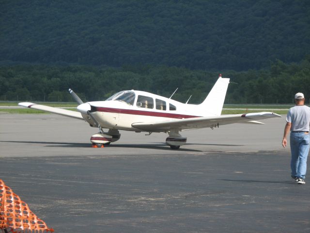 Piper Cherokee (N8162Q) - at Williamsport