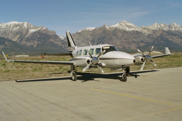 Piper Navajo (N73TM)