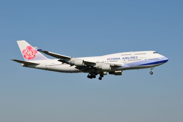 Boeing 747-400 (B-18205) - 2015/10/26