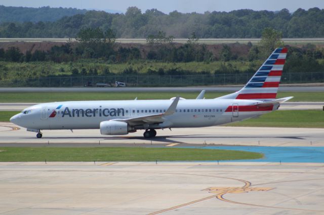 Boeing 737-800 (N842NN)