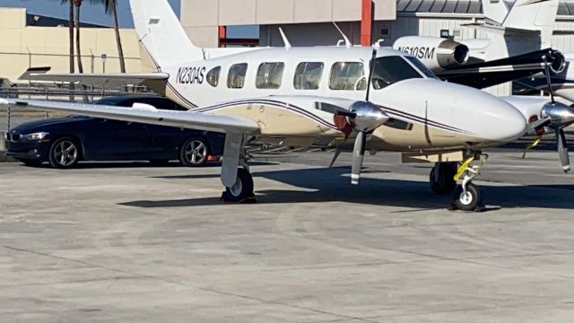 Piper Navajo (N230AS)