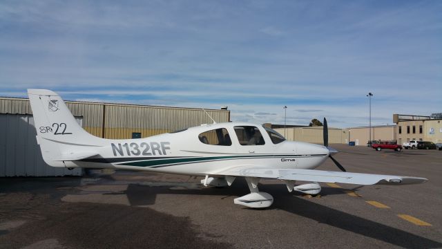 Cirrus SR-22 (N132RF)
