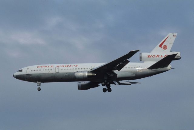 McDonnell Douglas DC-10 (N105WA) - Final Approach to Narita Intl Airport Rwy34 on 1990/01/21
