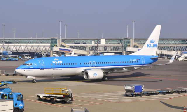Boeing 737-800 (PH-BCA) - KLM Boeing 737-8K2(WL) PH-BCA in Amsterdam Schiphol Airport