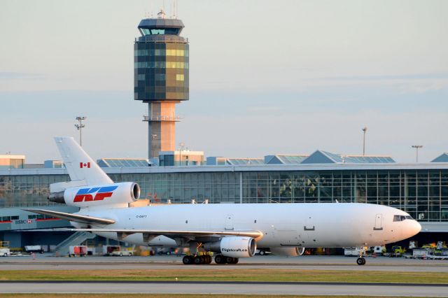 McDonnell Douglas DC-10 (C-GKFT)