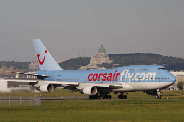 Boeing 747-400 (F-HSUN) - B747-400 YUL