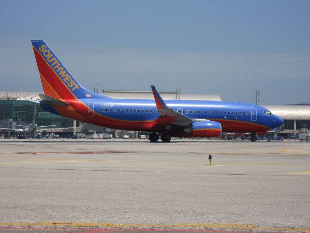 Boeing 737-700 (N484WN) - Holding on RWY 19R