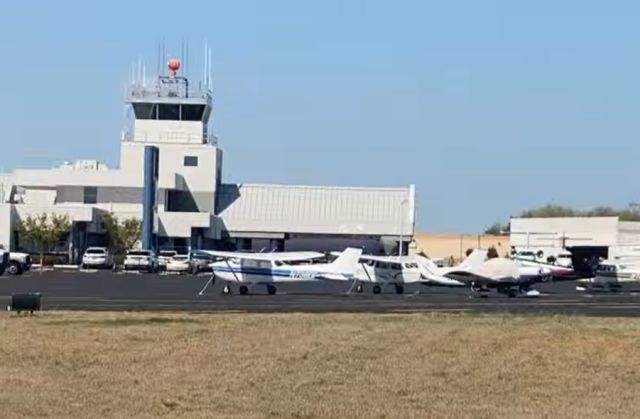 Cessna Skyhawk (N738DJ) - Cessna 172 parked at the Tower Ramp