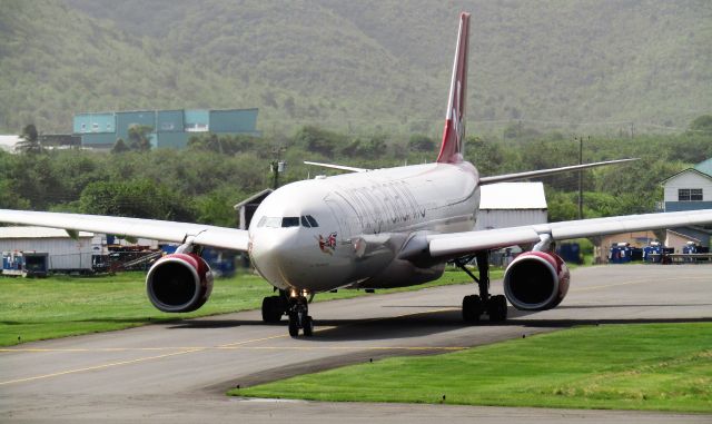 Airbus A330-300 (G-VRAY)