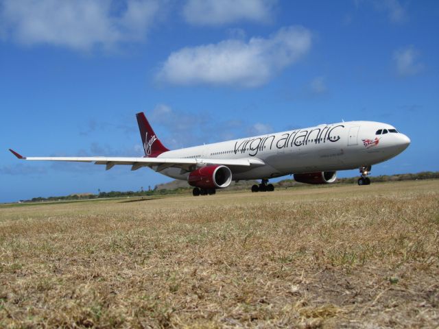 Airbus A330-300 (G-VGEM)