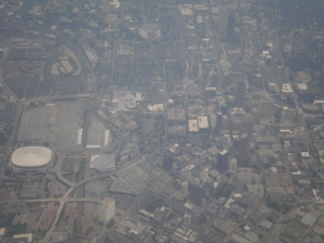 Piper Malibu Mirage (N124DE) - KSFO to KATL flying over downtown ATL on June 9, 2011