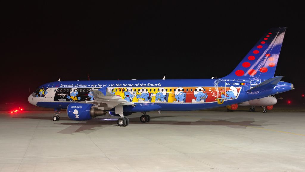 Airbus A320 (OO-SND) - March 24th, 2018 - the Smurfs design by the Italian Marta Mascellani, chosen by the public, will represent Belgium on a Brussels Airlines A320 named Aerosmurf.