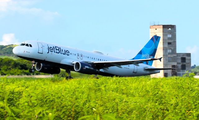 Airbus A320 (N552JB)