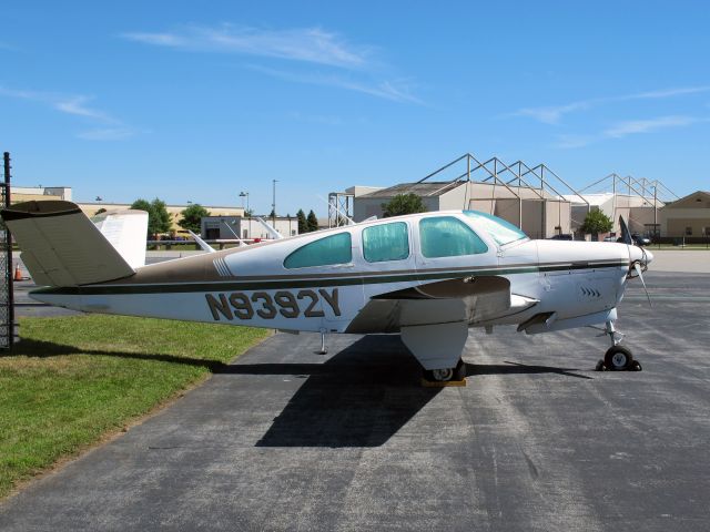Beechcraft 35 Bonanza (N9392Y) - A very nice v-tail Bonnie.
