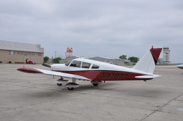 Piper Dakota / Pathfinder (N4287T) - Just out of Paint Shop