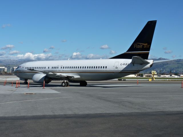 BOEING 737-400 (C-FLEJ) - Vancouver Canucks plane…to get demolished by the Sharks, they left to LAX.