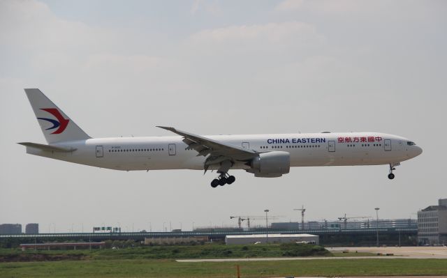 BOEING 777-300ER (B-2023)