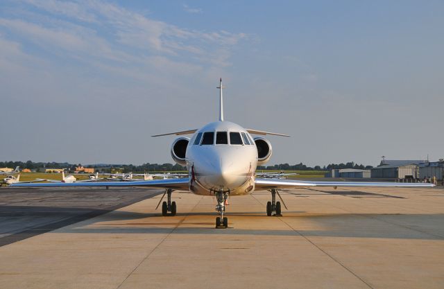 Dassault Falcon 2000 (N299QS) - Seen at KFDK on 7/17/2010. http://discussions.flightaware.com/profile.php?mode=viewprofile&u=2692