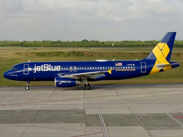 Airbus A320 (N775JB) - Vets in Blue!