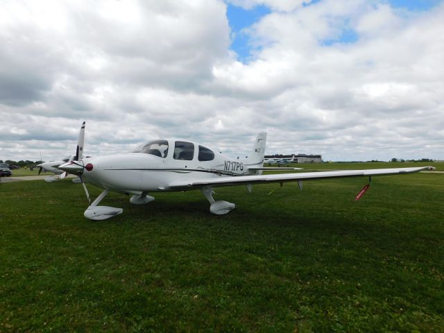 Cirrus SR-22 (N717PG)