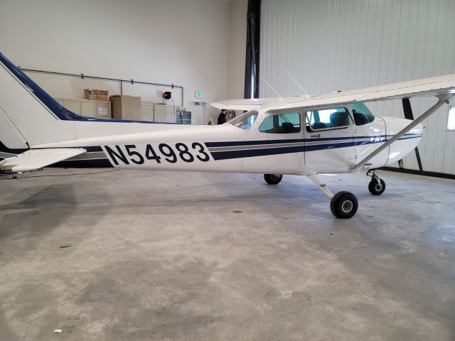 Cessna Skyhawk (N54983)