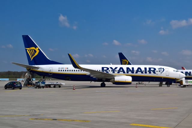 Boeing 737-700 (EI-DPV) - Under repair,after contact with a pushed BER plane