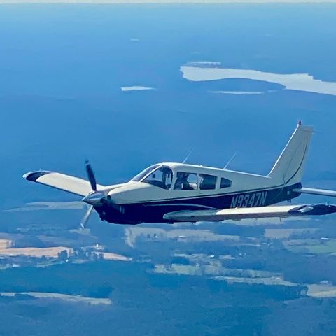 Piper Cherokee (N9347N) - N9347N in flight