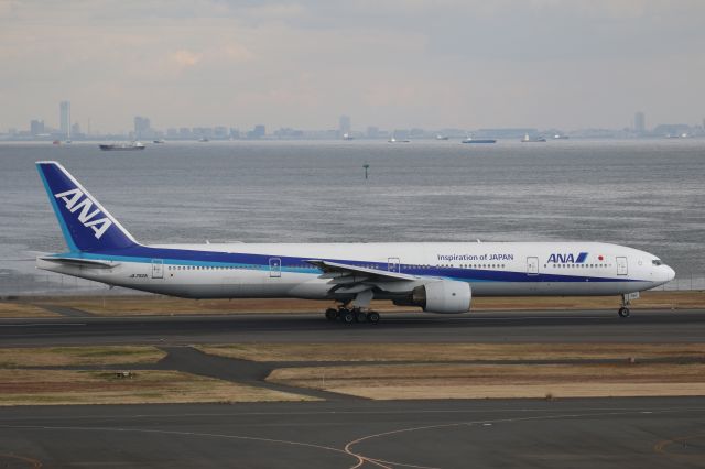 BOEING 777-300 (JA752A) - 23 December 2016:HND-CTS.