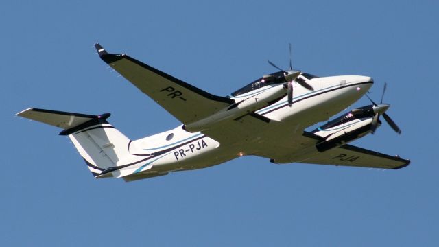 Beechcraft Super King Air 300 (PR-PJA)