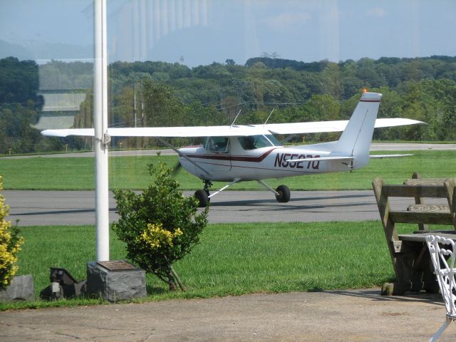 Cessna 152 (N5527Q) - At Sky Manor, NJ