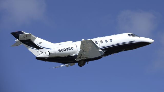 Hawker 800 (N609RC)